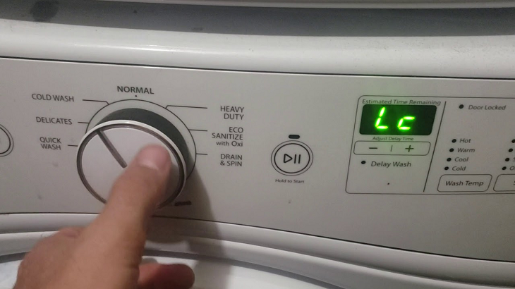 Lỗi LE trên máy giặt LG là gì? Cách khắc phục lỗi LE