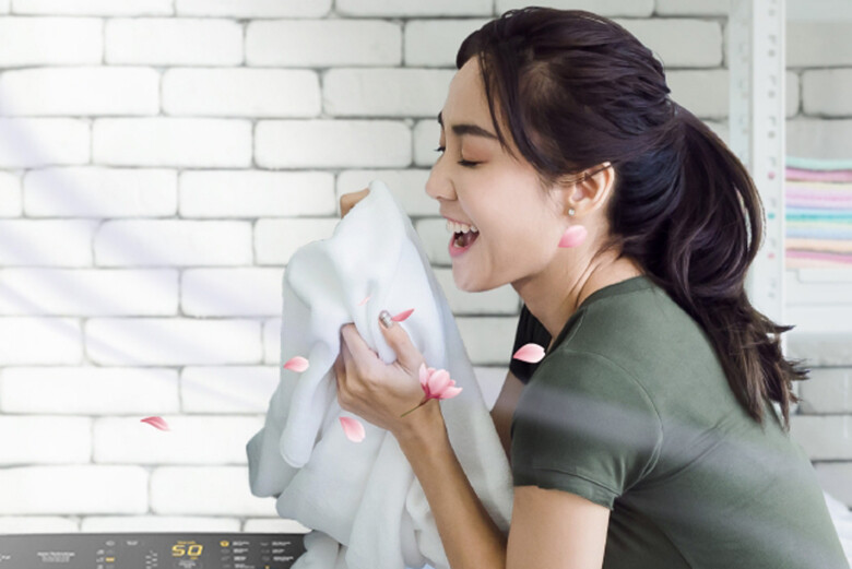 Máy giặt Panasonic NA-F100A9DRV giá rẻ – Quần áo thơm lâu với chế độ Odour/Aroma+